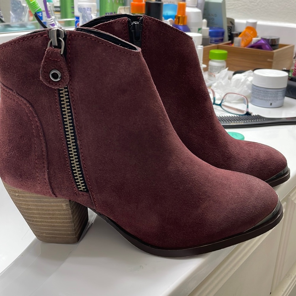 NWT Burgundy booties, Diba from Stitch Fix